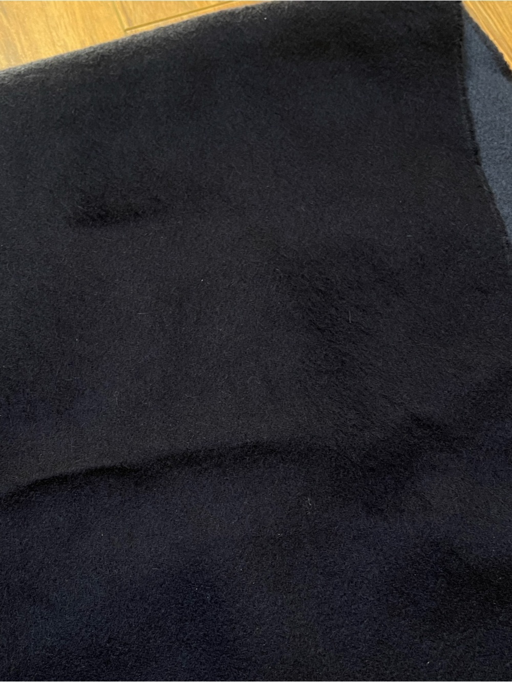 Hermès Recto-Verso Maillons Colores 100% Cashmere Scarf Bleu Marine Reversible - Picture 14 of 16